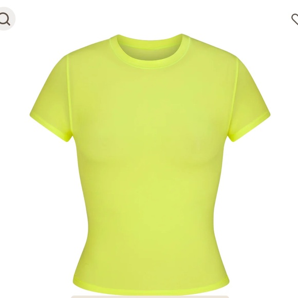 SKIMS - FITS EVERYBODY T SHIRT - Picture 3 of 3